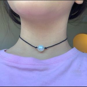 Pearl choker